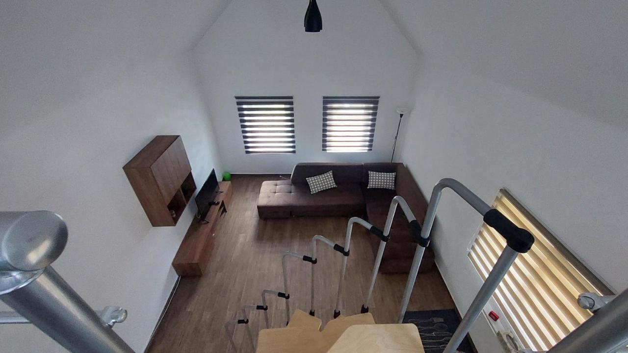 Casa Noua Villa Sasca Montană Exteriör bild