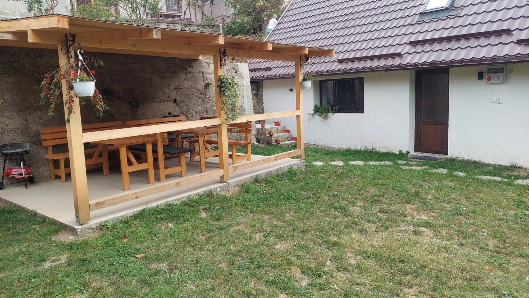 Casa Noua Villa Sasca Montană Exteriör bild